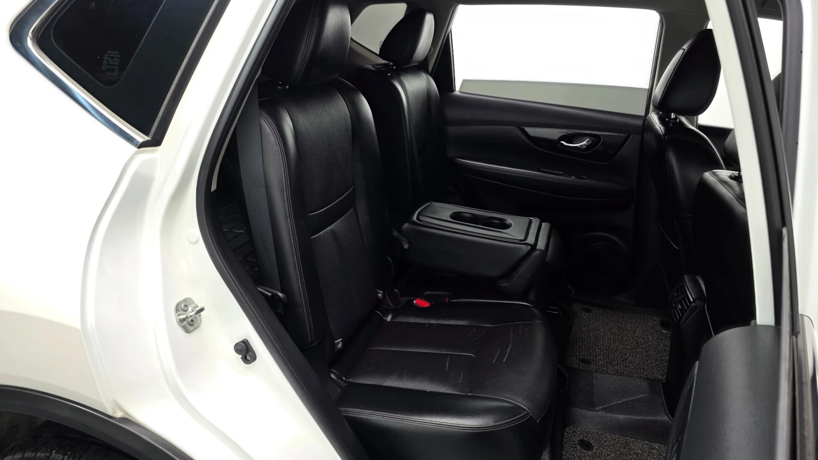 Nissan X-trail 2.5 4WD * ПОДГРЕВ * ПАНОРАМА * КАМЕРА, снимка 12 - Автомобили и джипове - 56115951