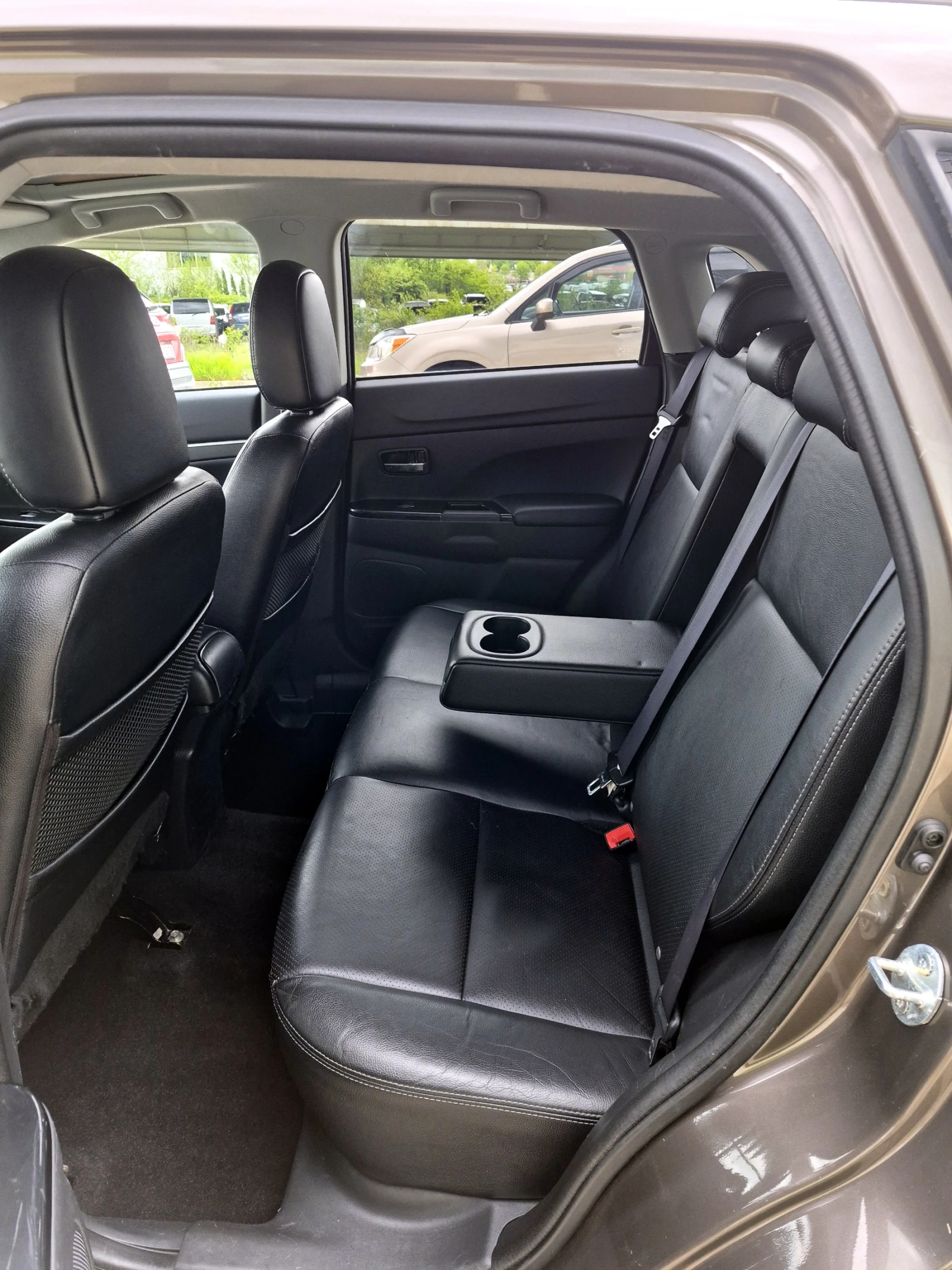Mitsubishi ASX 1.8 DI-D 4WD-PANORAMA, снимка 13 - Автомобили и джипове - 56139330