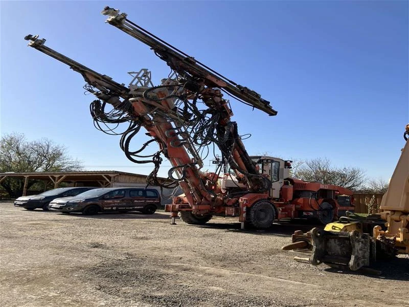 Други специализирани машини Друга Тунелна сонда Sandvik DT821-SC, снимка 2 - Индустриална техника - 46822915