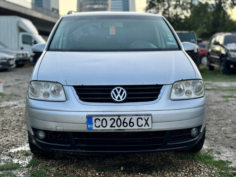 VW Touran 1.9TDI, снимка 2 - Автомобили и джипове - 46491670