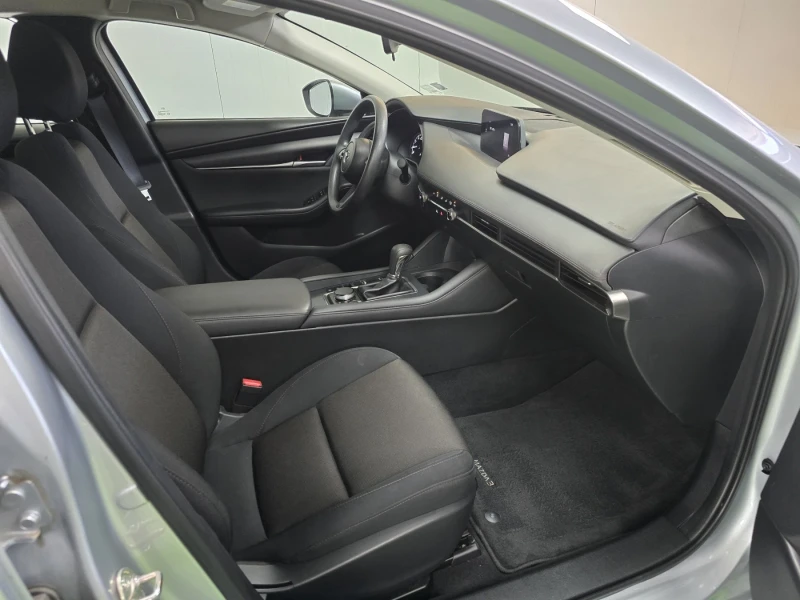 Mazda 3 SKYACTIV-G, снимка 11 - Автомобили и джипове - 47419773