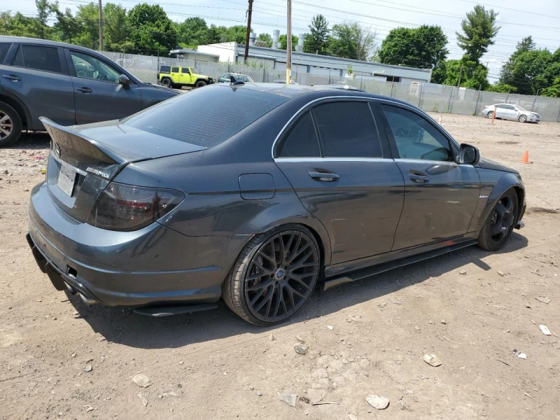 Mercedes-Benz C 63 AMG, снимка 3 - Автомобили и джипове - 48826214