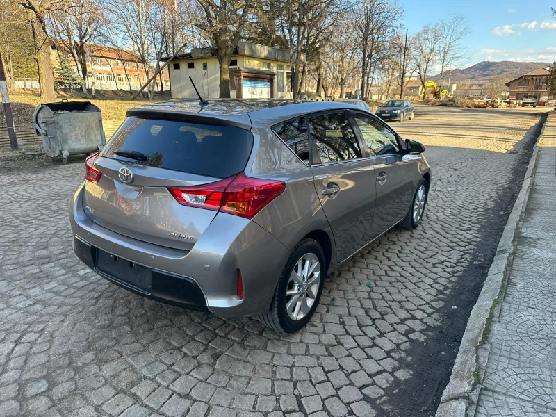 Toyota Auris 1.4D-4D 6ck 126000km full full, снимка 5 - Автомобили и джипове - 48934983