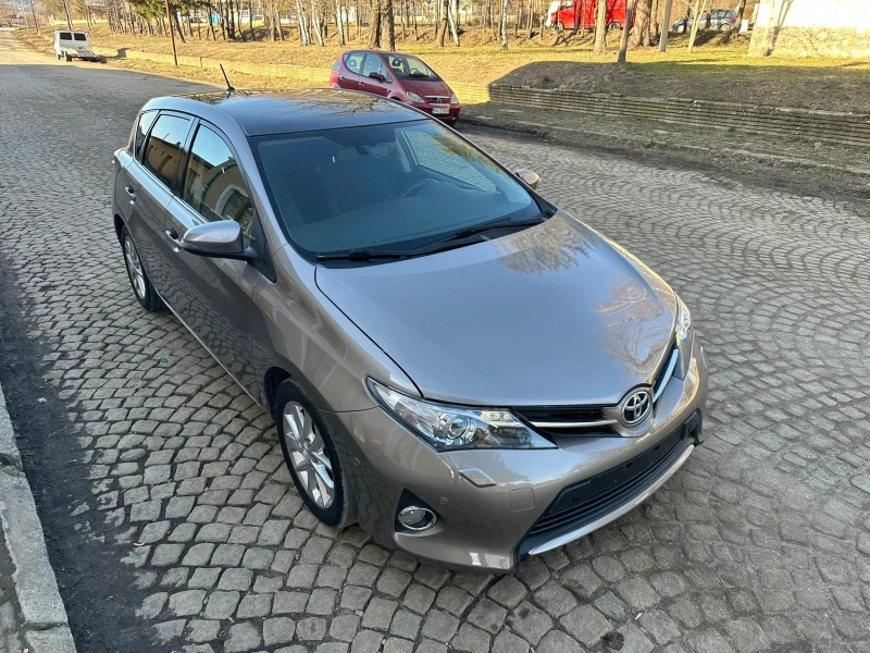 Toyota Auris 1.4D-4D 6ck 126000km full full, снимка 2 - Автомобили и джипове - 48934983