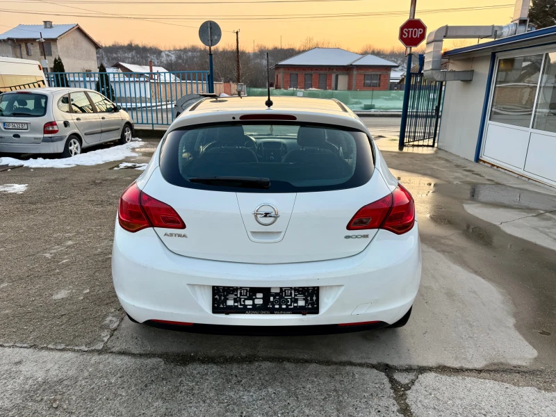 Opel Astra 1.4i, снимка 4 - Автомобили и джипове - 49203816