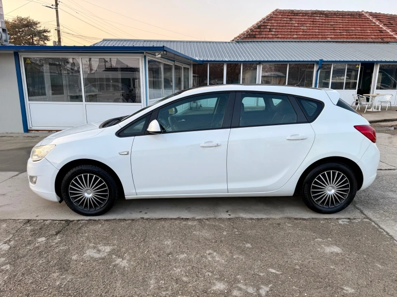 Opel Astra 1.4i, снимка 6 - Автомобили и джипове - 49203816