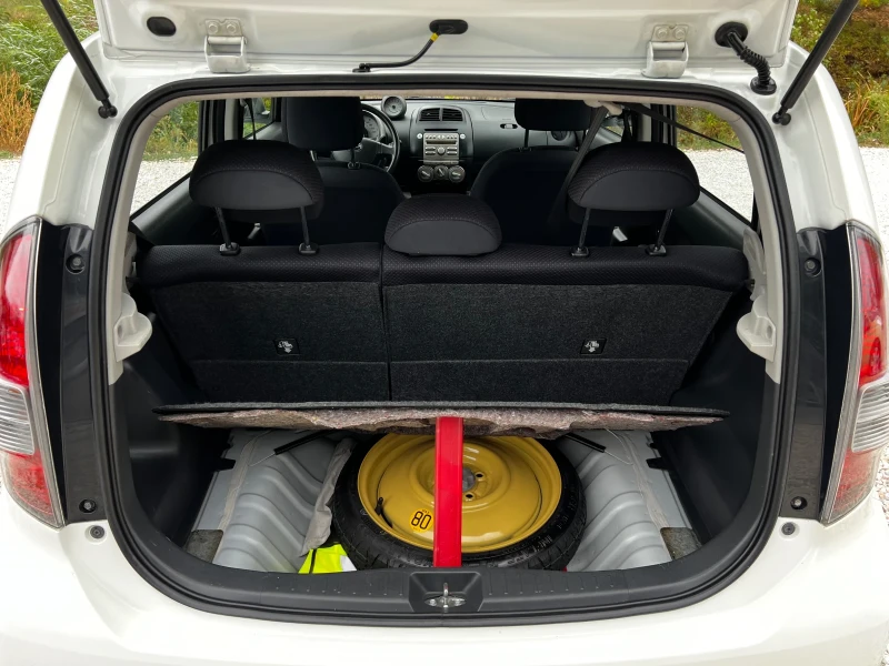 Daihatsu Sirion 1.3i 4x4 167000km, снимка 13 - Автомобили и джипове - 51845368