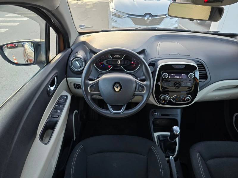Renault Captur 1.5 dCi, снимка 10 - Автомобили и джипове - 52472828