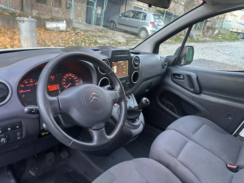 Citroen Berlingo 1.6 HDI, снимка 9 - Автомобили и джипове - 52503660
