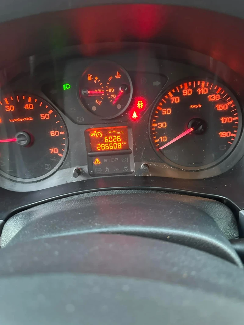 Citroen Berlingo 1.6 HDI, снимка 4 - Автомобили и джипове - 52503660