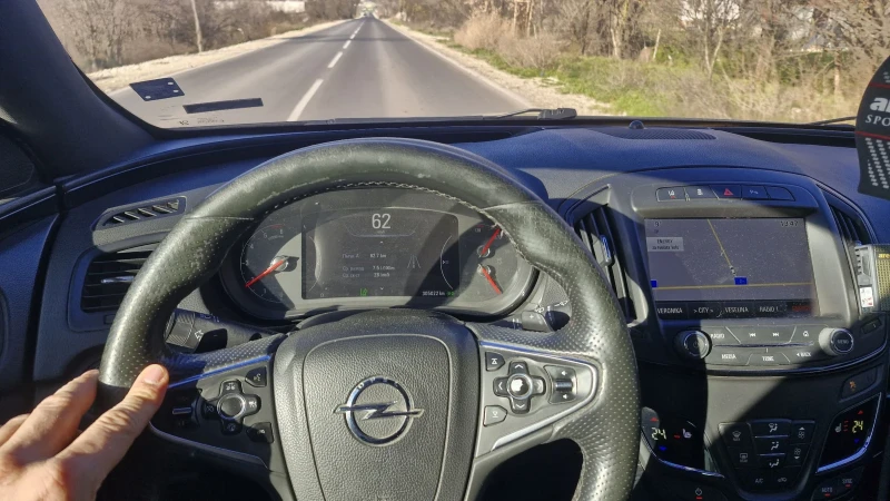 Opel Insignia, снимка 13 - Автомобили и джипове - 52957783