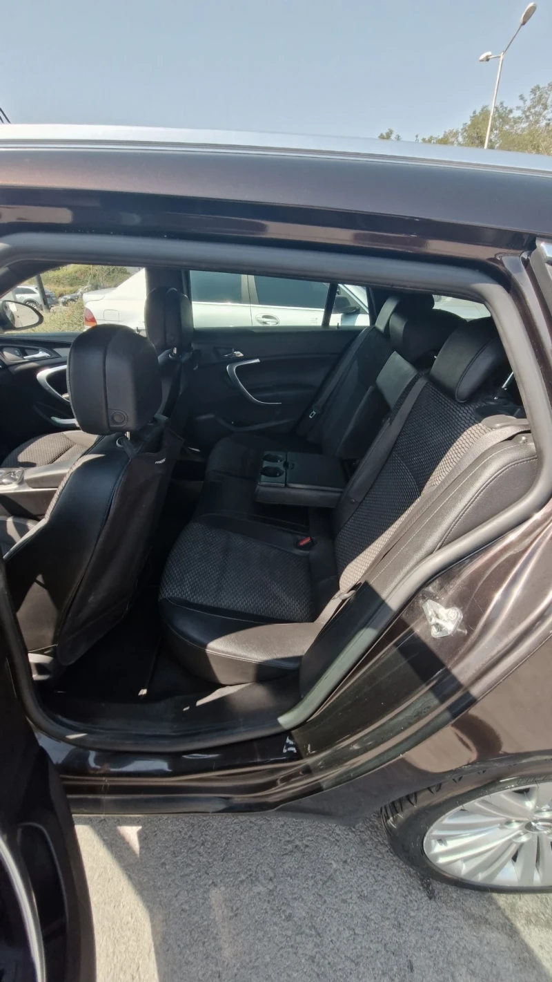 Opel Insignia, снимка 9 - Автомобили и джипове - 52957783