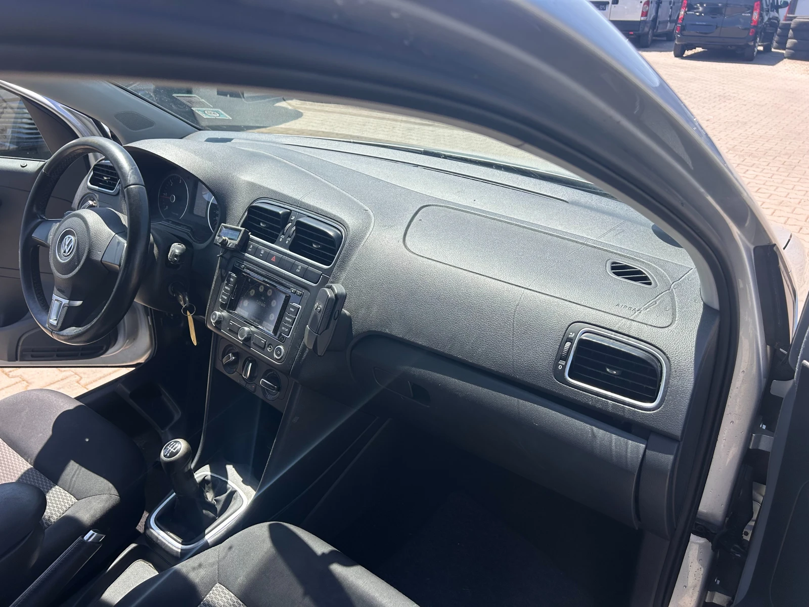 VW Polo 1.2TDI NAVI EURO 5 - изображение 10