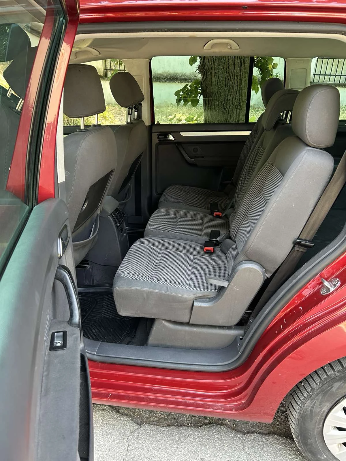 VW Touran 1.9 TDI  7 МЕСТЕН - изображение 6