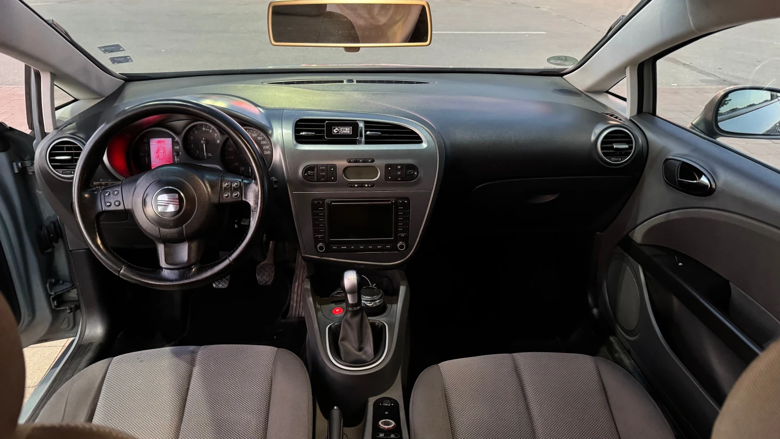 Seat Leon 2.0 FSI - изображение 10