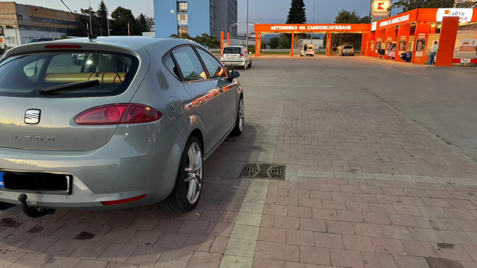 Seat Leon 2.0 FSI - изображение 7