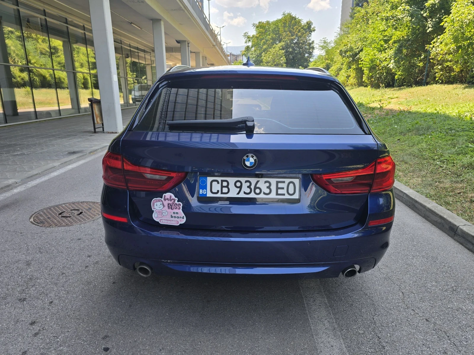 BMW 520 520i/184КС/ЛЕД/ДИСТР/КОЖА - изображение 5