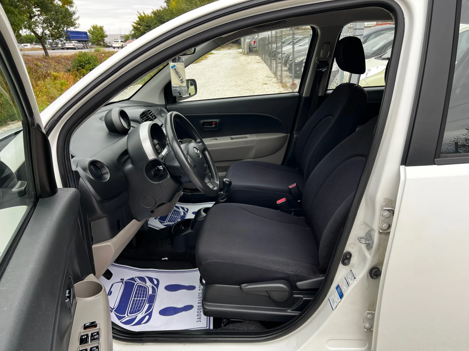 Daihatsu Sirion 1.3i 4x4 167000km - изображение 9