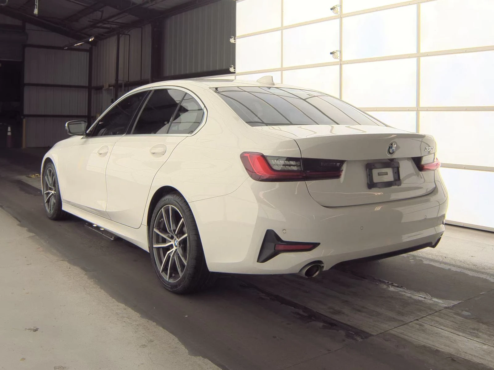 BMW 330 * DIGITAL* MEMORY* PANO* PODGREV - изображение 2