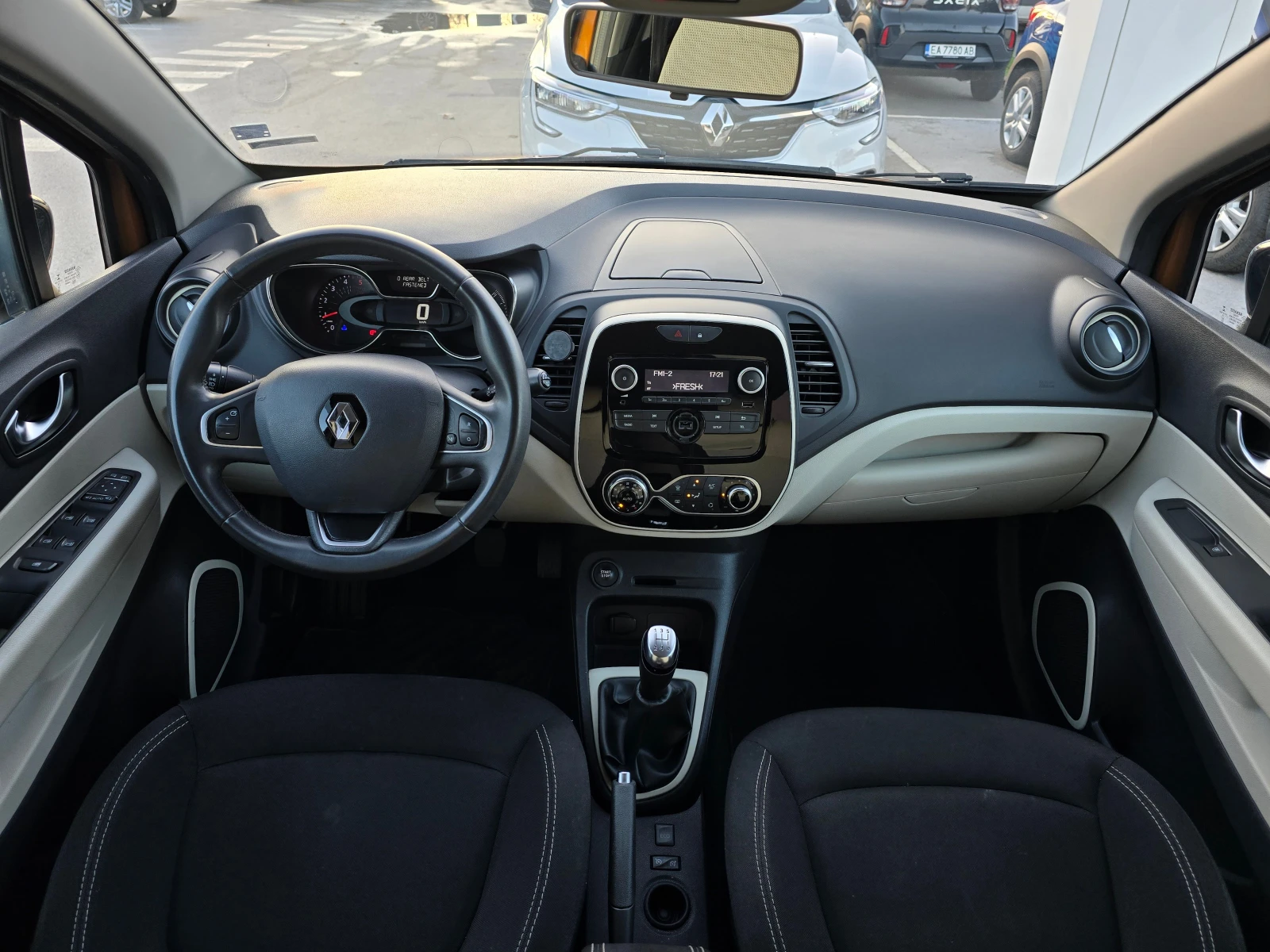 Renault Captur 1.5 dCi - изображение 8