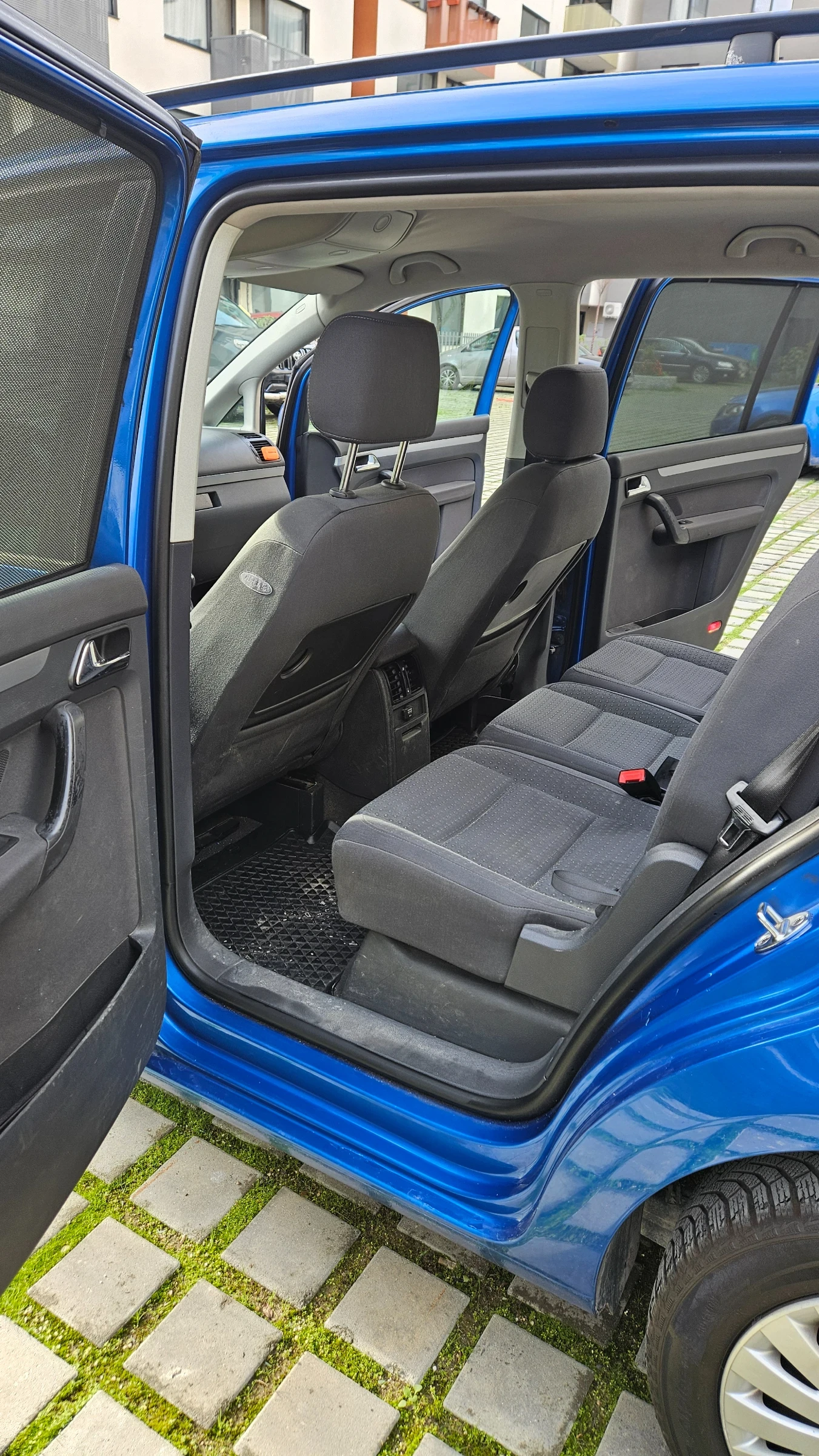 VW Touran  Touran - изображение 4