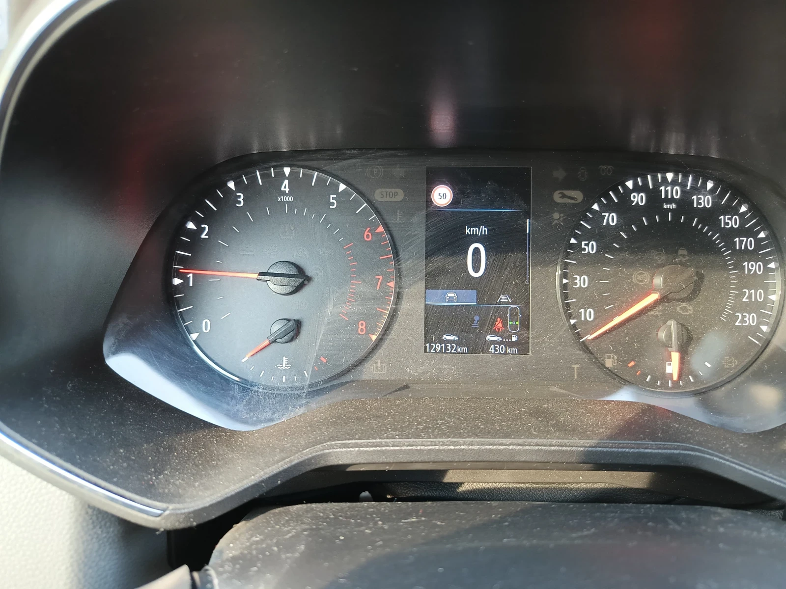 Renault Clio, снимка 12 - Автомобили и джипове - 52847285