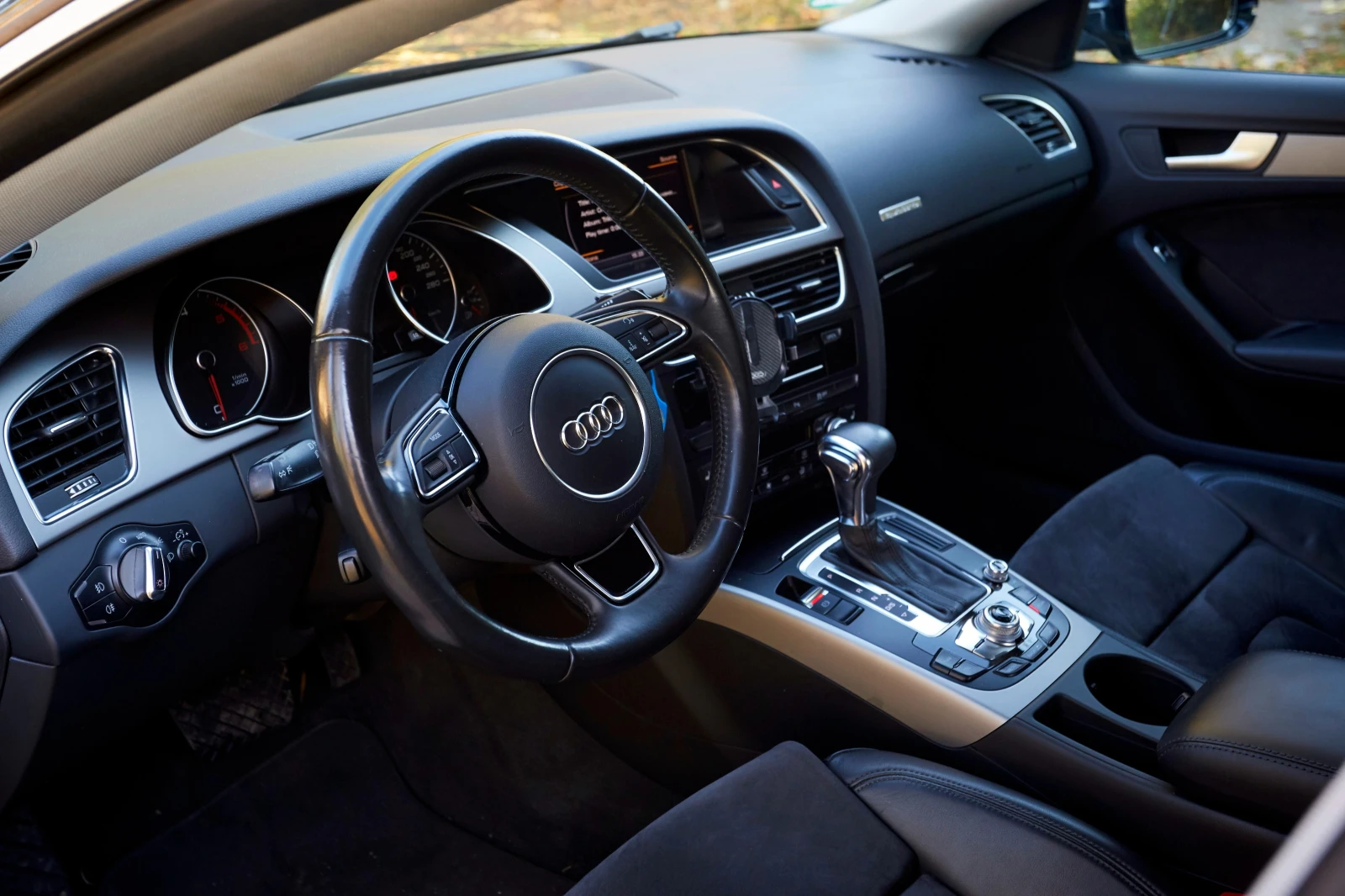 Audi A5 Sportabck 3.0 quattro S-tronic Bi-Xenon - изображение 9