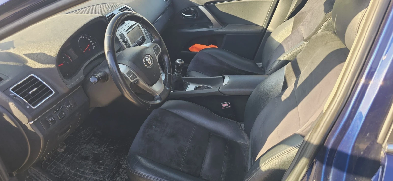 Toyota Avensis, снимка 9 - Автомобили и джипове - 53743611