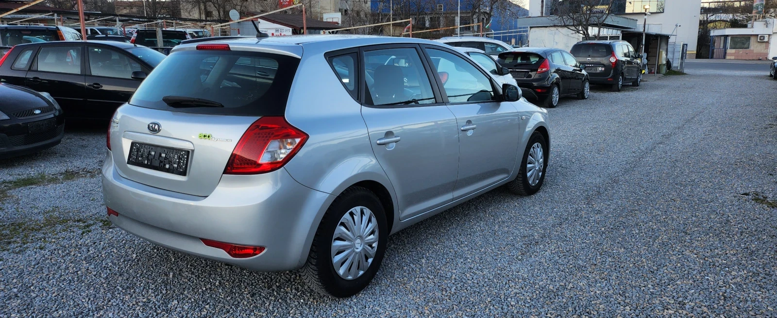 Kia Ceed 1.6GRDI 90коня 6 скорости, снимка 4 - Автомобили и джипове - 53834844