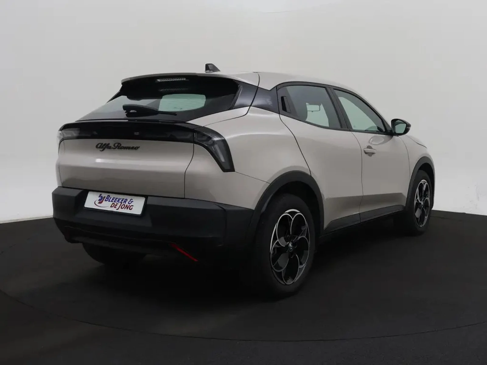 Alfa Romeo Junior | Mobile.bg � ����������� 5