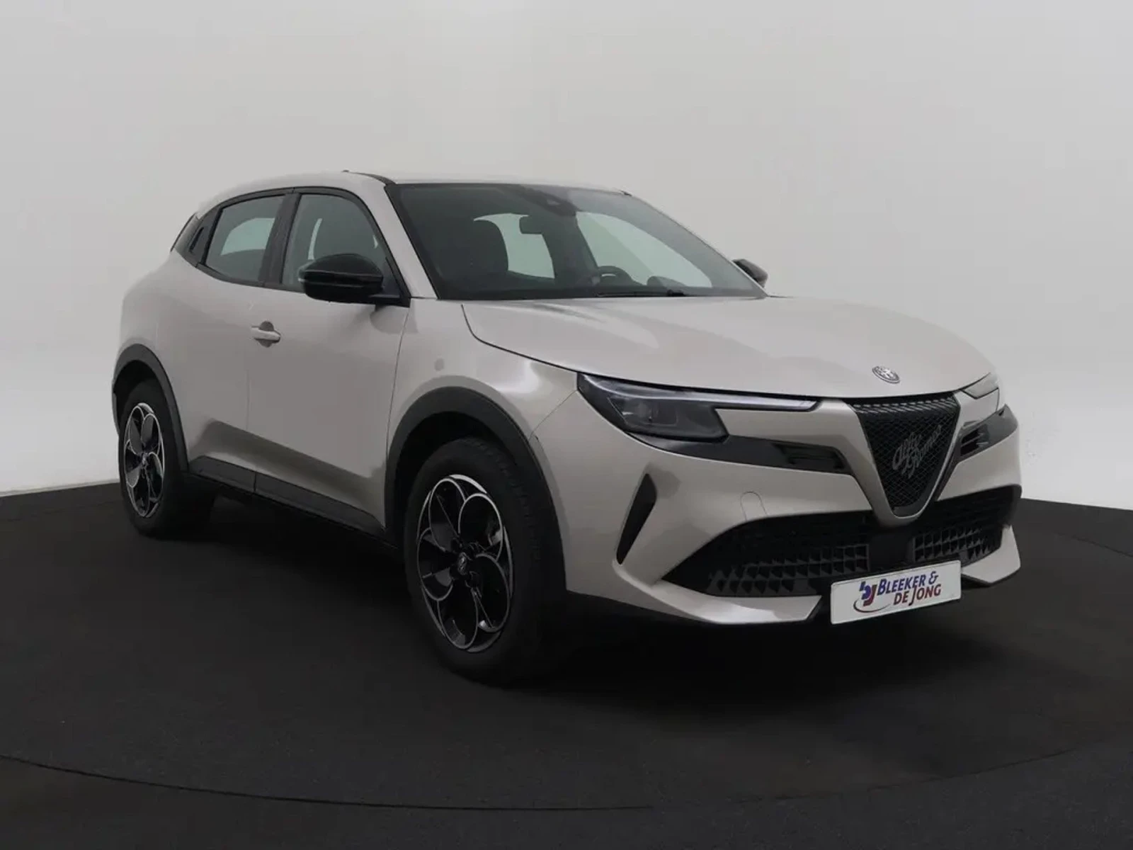 Alfa Romeo Junior | Mobile.bg � ����������� 1