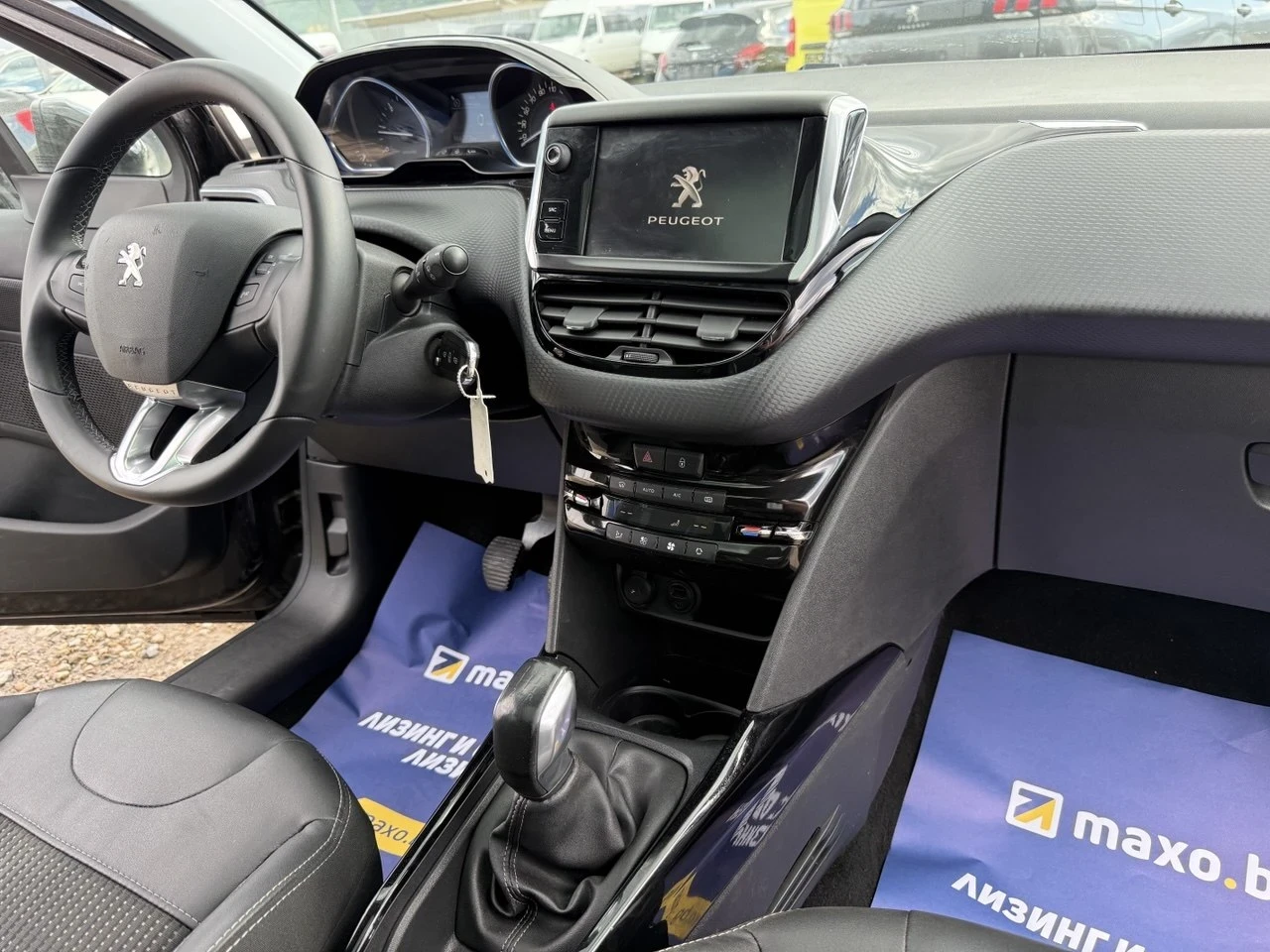 Peugeot 2008 1.6 HDI-PANORAMA-KAMERA , снимка 12 - Автомобили и джипове - 54150088