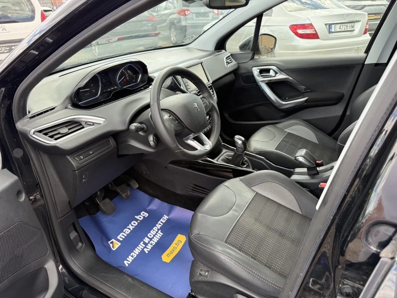 Peugeot 2008 1.6 HDI-PANORAMA-KAMERA , снимка 9 - Автомобили и джипове - 54150088