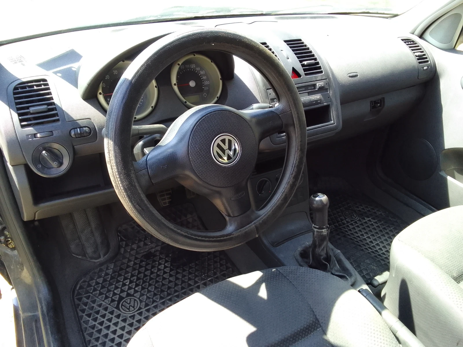 VW Polo 1.4 PMI, снимка 3 - Автомобили и джипове - 54306952