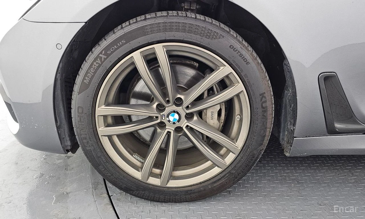 BMW 740 ОБДУХВАНЕ * ДИСТРОНИК * HEAD-UP * H/K * , снимка 6 - Автомобили и джипове - 55263022