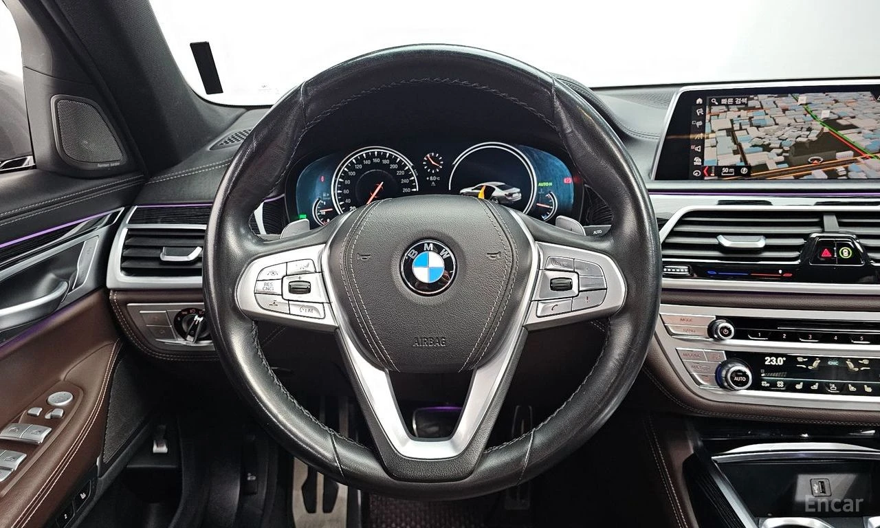 BMW 740 ОБДУХВАНЕ * ДИСТРОНИК * HEAD-UP * H/K * , снимка 14 - Автомобили и джипове - 55263022