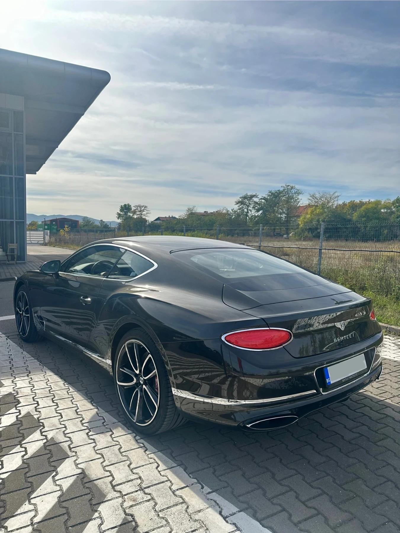 Bentley Continental gt W12 Spectre Mulliner, снимка 5 - Автомобили и джипове - 55577781