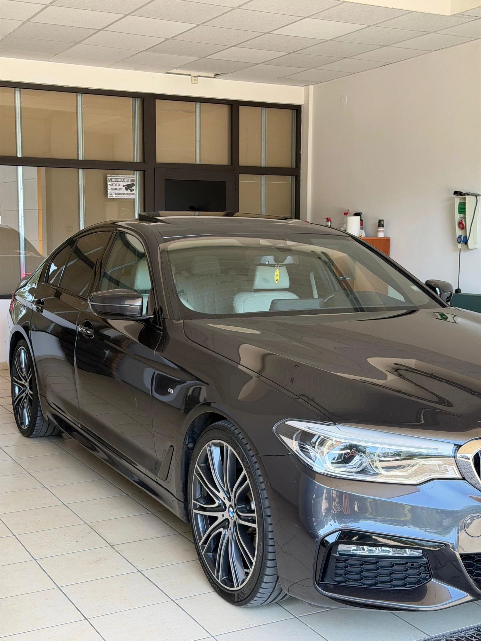 BMW 530 xDrive, снимка 6 - Автомобили и джипове - 55643301