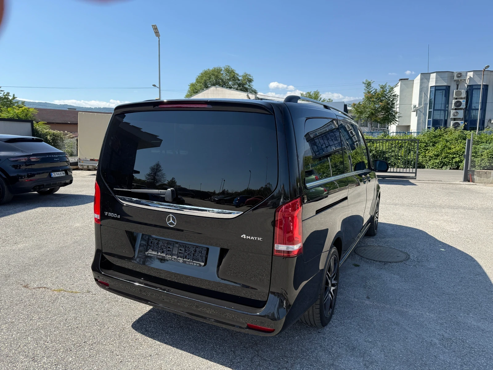 Mercedes-Benz V 300 d 4Matic Extra Long ГАРАНЦИЯ, снимка 4 - Автомобили и джипове - 55845905