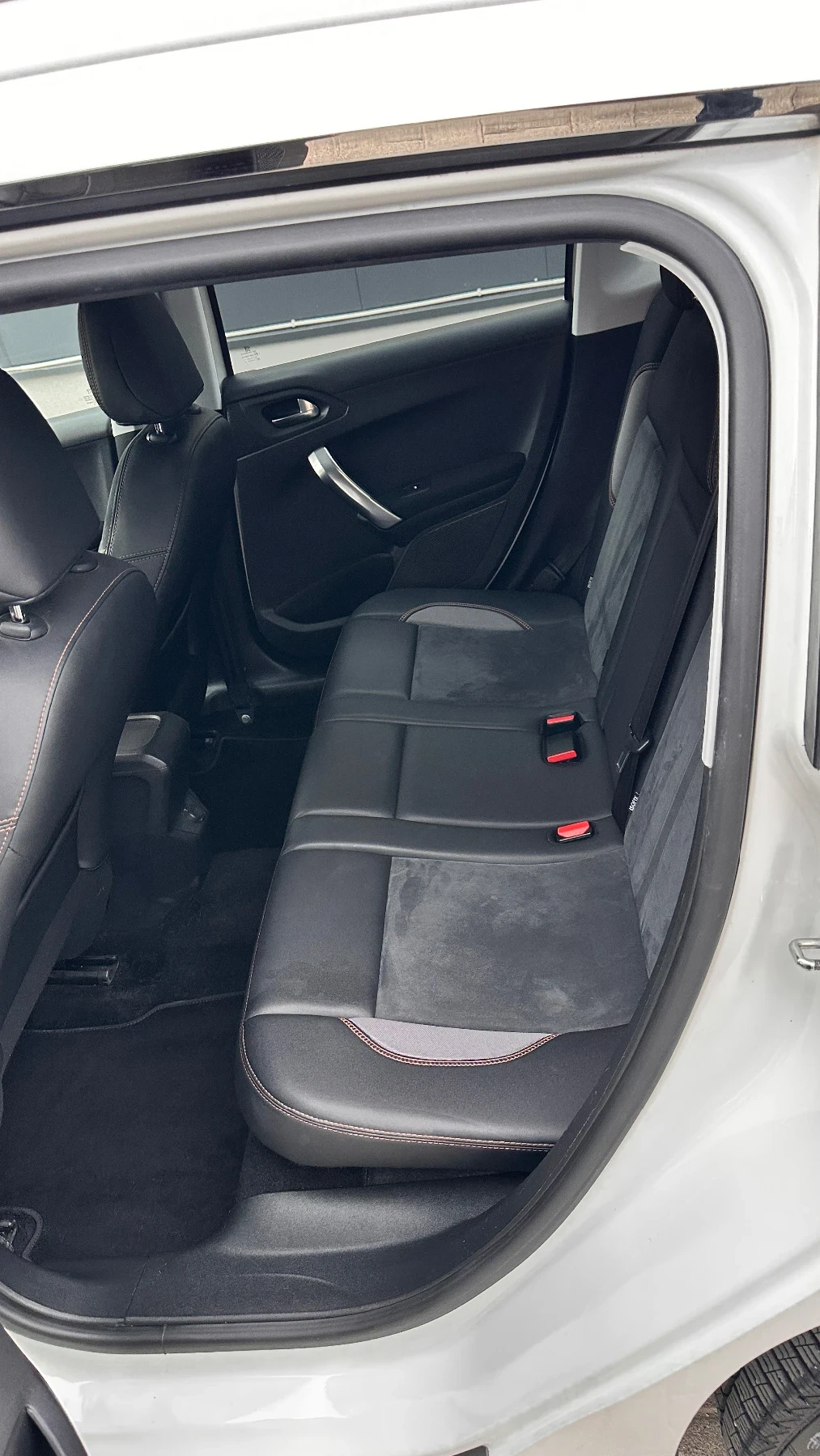 Peugeot 2008 Compass Allure, снимка 9 - Автомобили и джипове - 56088551