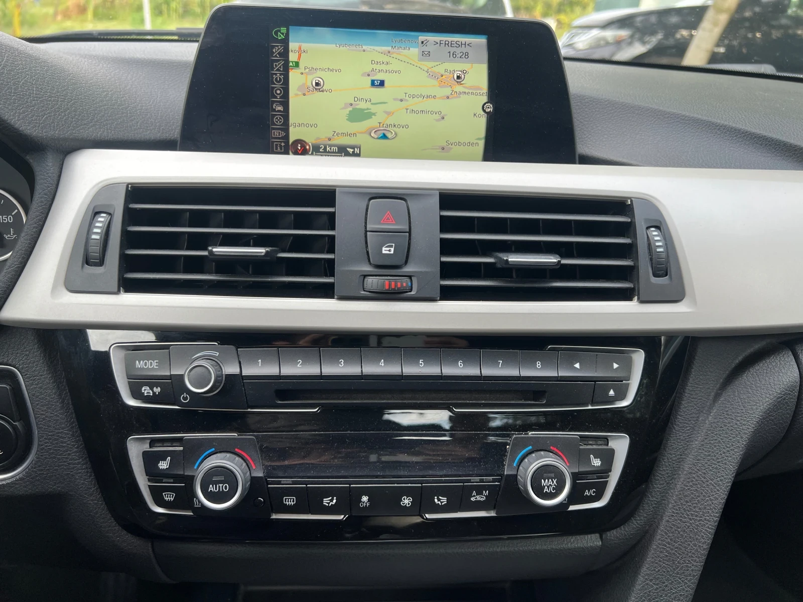 BMW 318, снимка 9 - Автомобили и джипове - 56264804