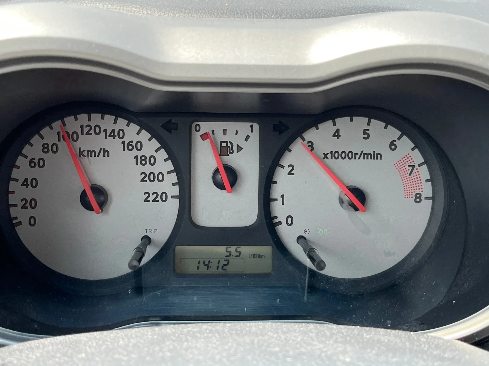 Nissan Note от първи собственик, снимка 9 - Автомобили и джипове - 56615721