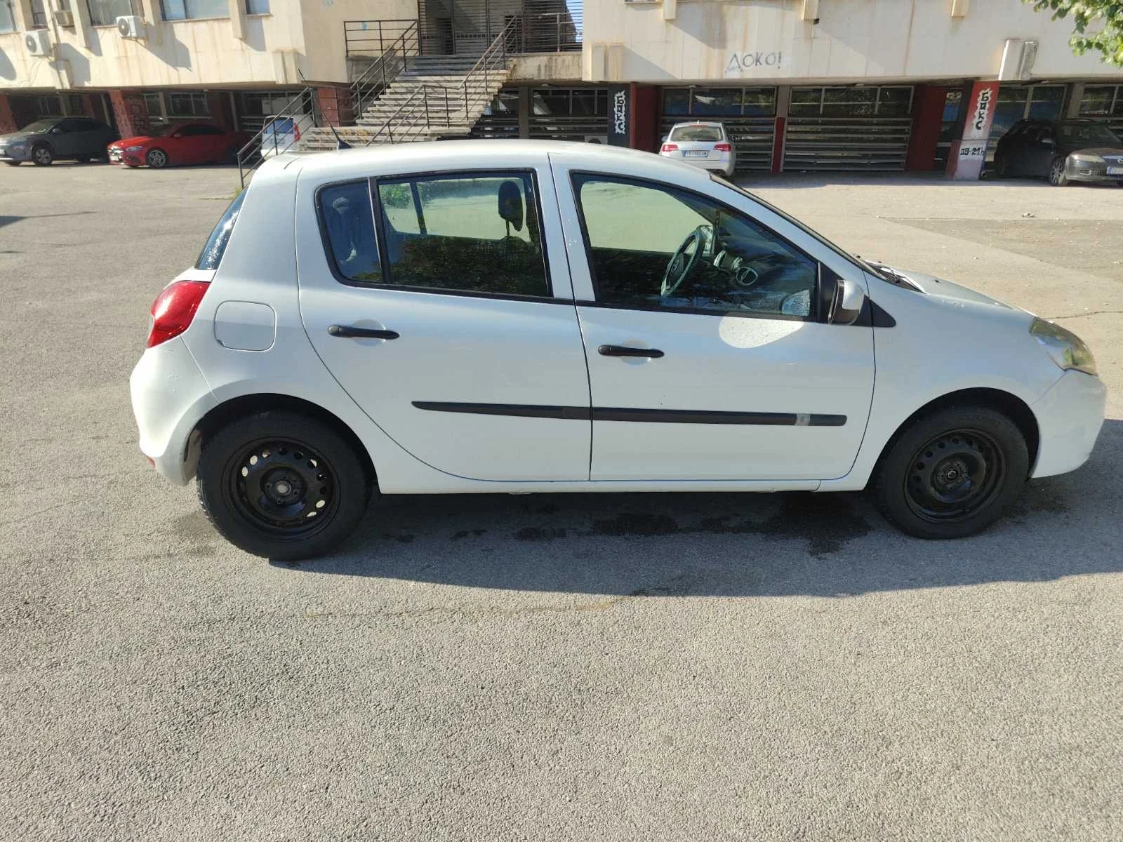 Renault Clio, снимка 8 - Автомобили и джипове - 56641881