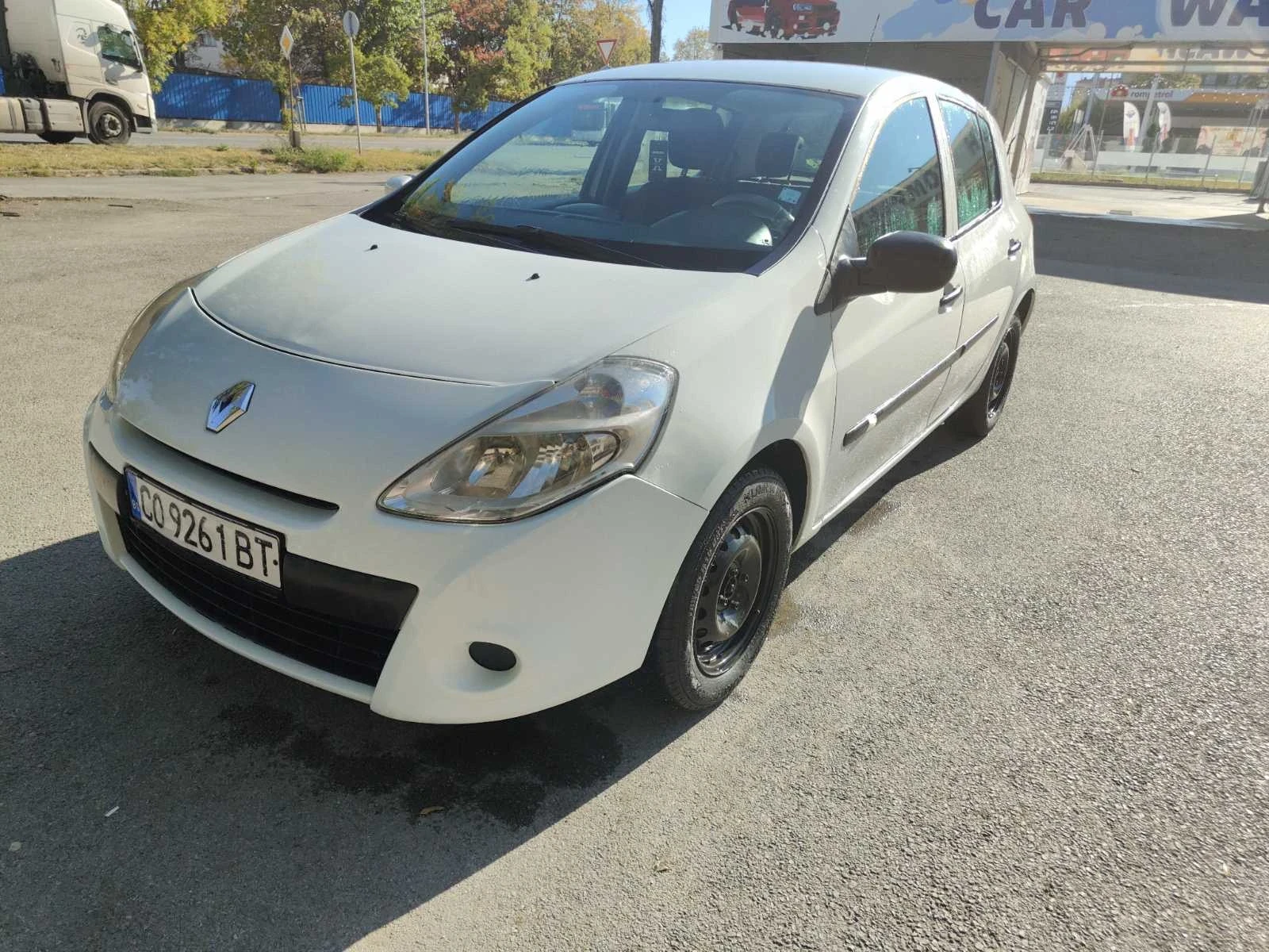 Renault Clio, снимка 3 - Автомобили и джипове - 56641881