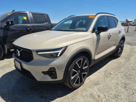 Volvo XC40 ULTRA DARK THEME| ПОДГРЕВИ| ПАМЕТ| 2 КЛЮЧА| , снимка 1