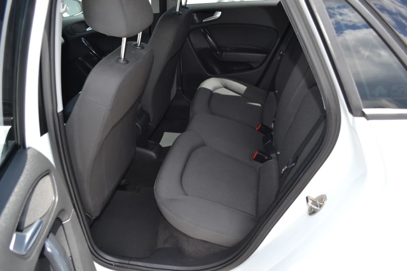 Audi A1 1.6TDI-S line, снимка 8 - Автомобили и джипове - 50289980