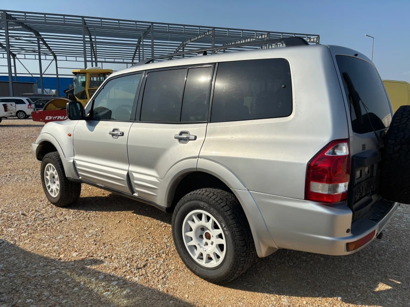 Mitsubishi Pajero 3.2 DI-D, снимка 4 - Автомобили и джипове - 51137582