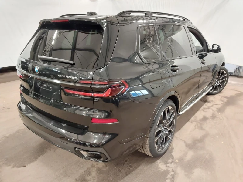 BMW X7 M SPORT PRO* XDRIVE* SWAROWSKI* SKY LOUNGE* 360* , снимка 4 - Автомобили и джипове - 52492647