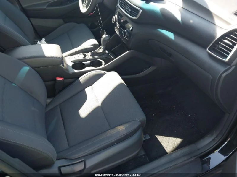 Hyundai Tucson 2l Value, снимка 5 - Автомобили и джипове - 53250195