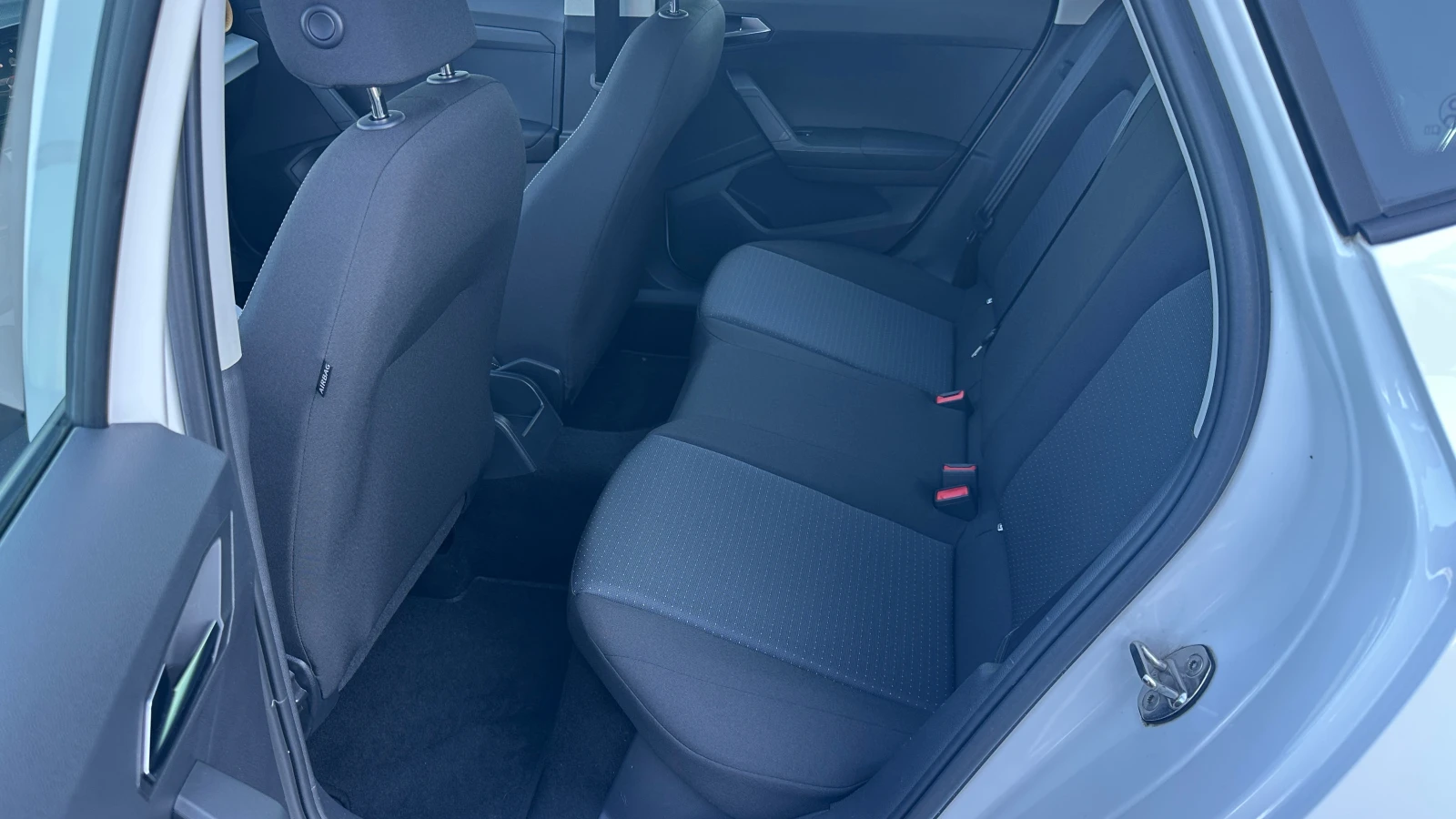 Seat Arona 1.0 TSI Automatic Face Lift, снимка 9 - Автомобили и джипове - 53799963
